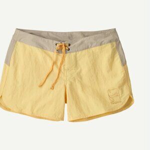 NWT Patagonia Yellow Tan wayfarer board 5" Athletic Shorts